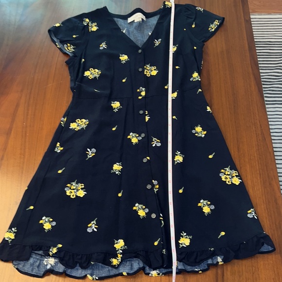 Dress - Picture 4 of 7